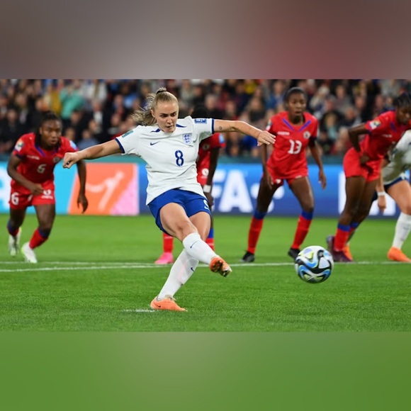 Nike Authentic England National Team Soccer 2023 Dri-Fit Jersey Women's Sz: M - Picture 4 of 7